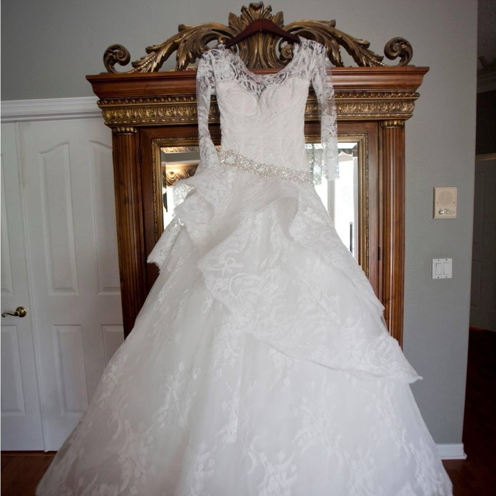 Monique Lhuillier White Wedding Dress
